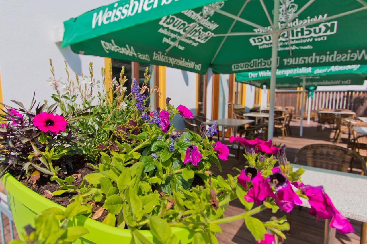 Gasthof Postbraeu Siegenburg Екстер'єр фото