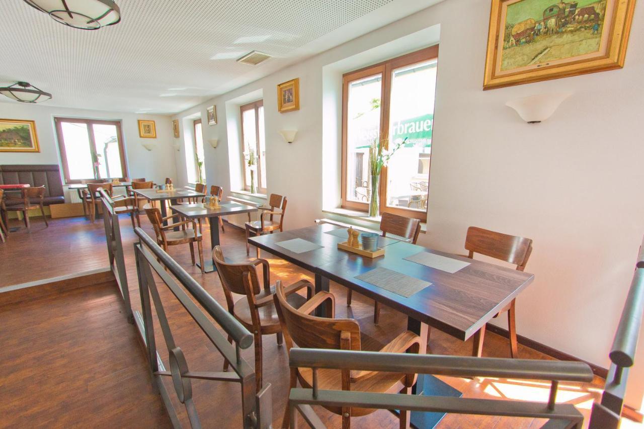 Gasthof Postbraeu Siegenburg Екстер'єр фото